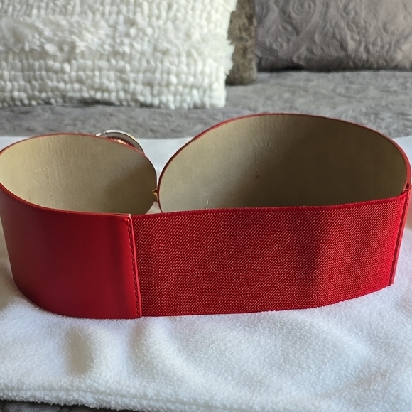 Elegant Red Belt with Gold and Silver Buckle - Picture 2 of 5